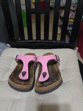 Birkenstock Pink Patent Thong Sandals Used Size 36